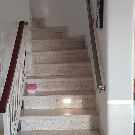 Panorama House, 5 Meters To The Sea Περβόλια