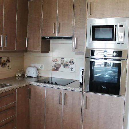 Vakantiehuis Panorama House, 5 Meters To The Sea Perivolia