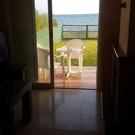 Vakantiehuis Panorama House, 5 Meters To The Sea