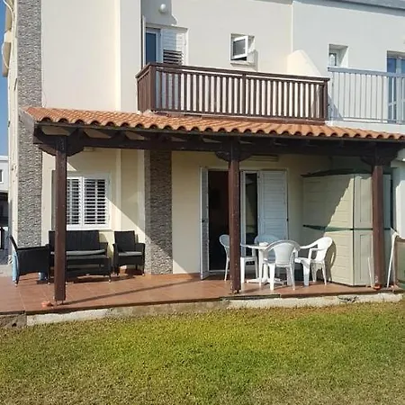 Vakantiehuis Panorama House, 5 Meters To The Sea