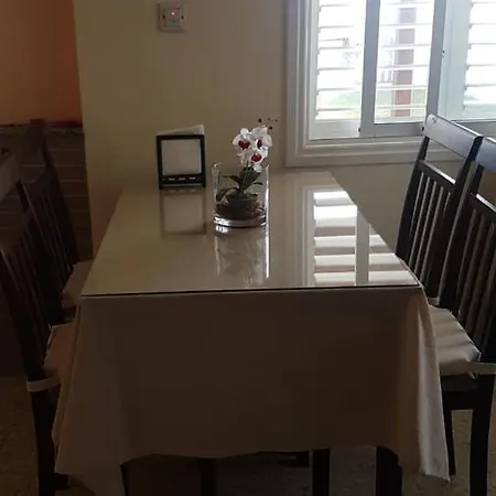Panorama House, 5 Meters To The Sea בית נופש *
