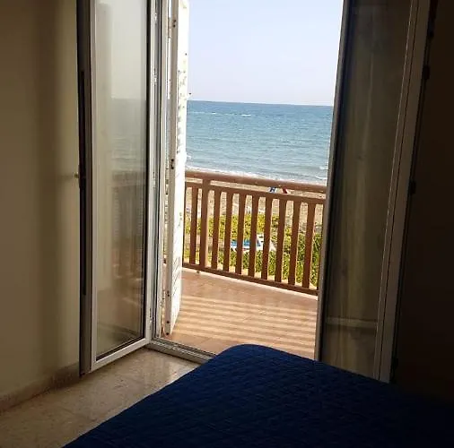 Panorama House, 5 Meters To The Sea Perivolia